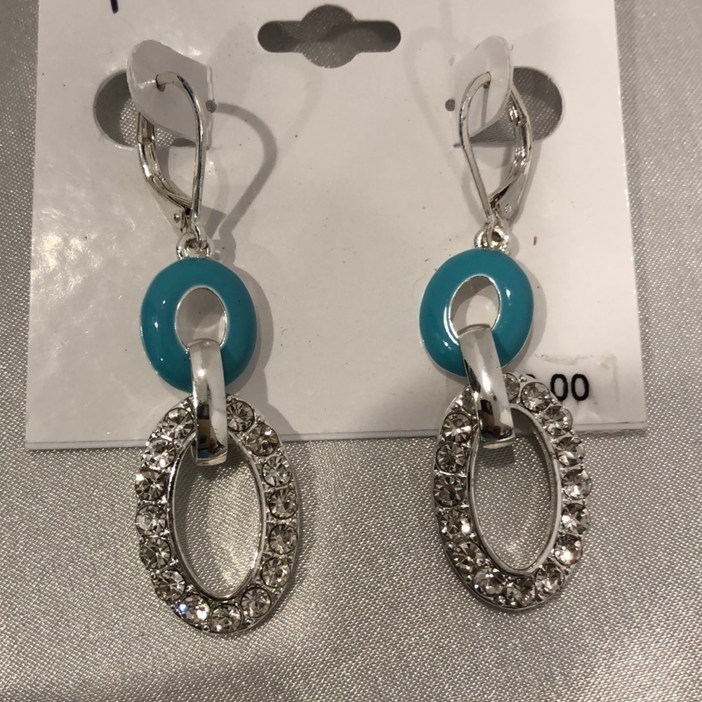 🆕🔥🔥blinged up drop earrings🔥🔥 - Picture 2 of 4